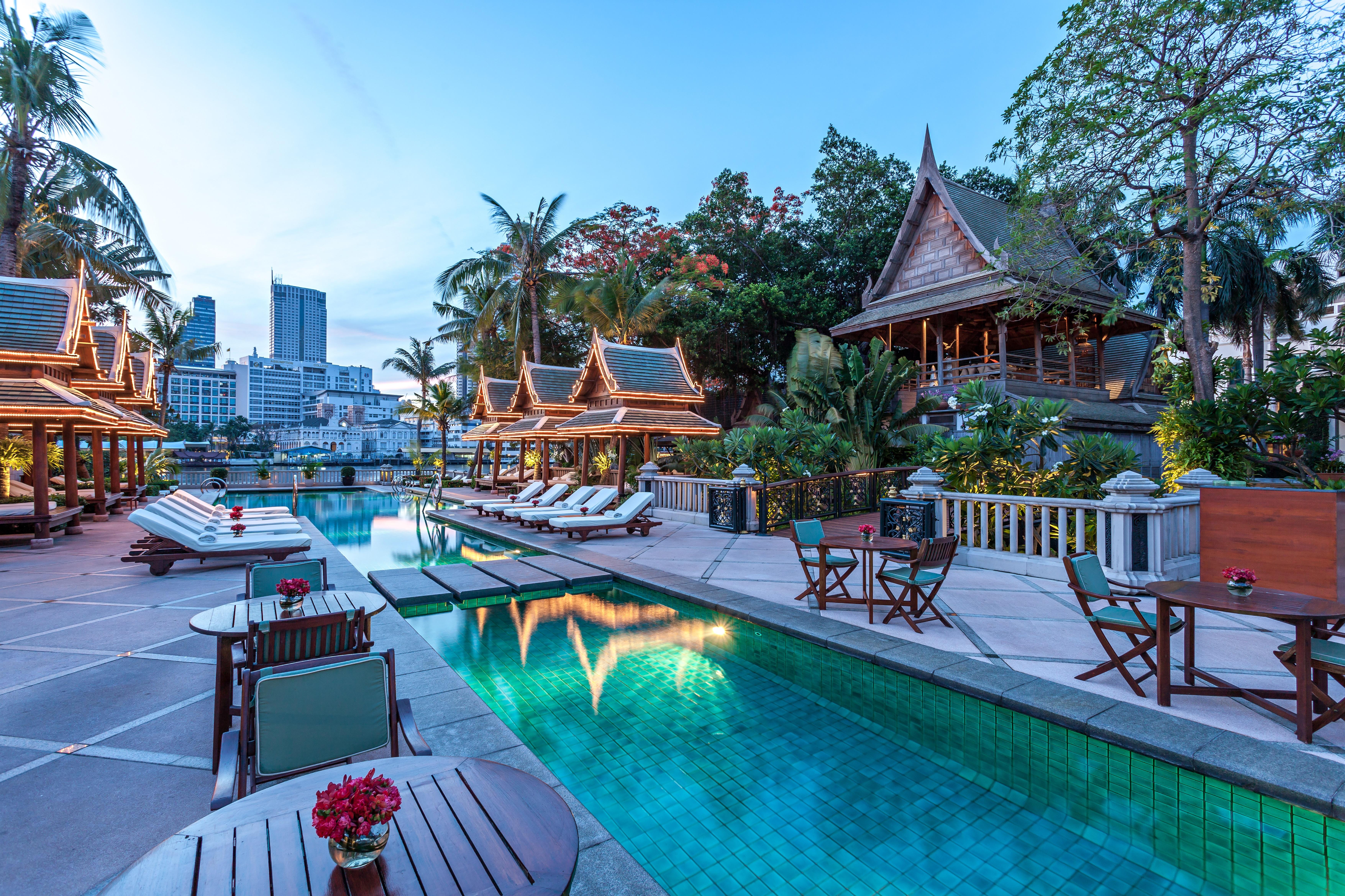 The Peninsula Bangkok Hotel Exterior photo