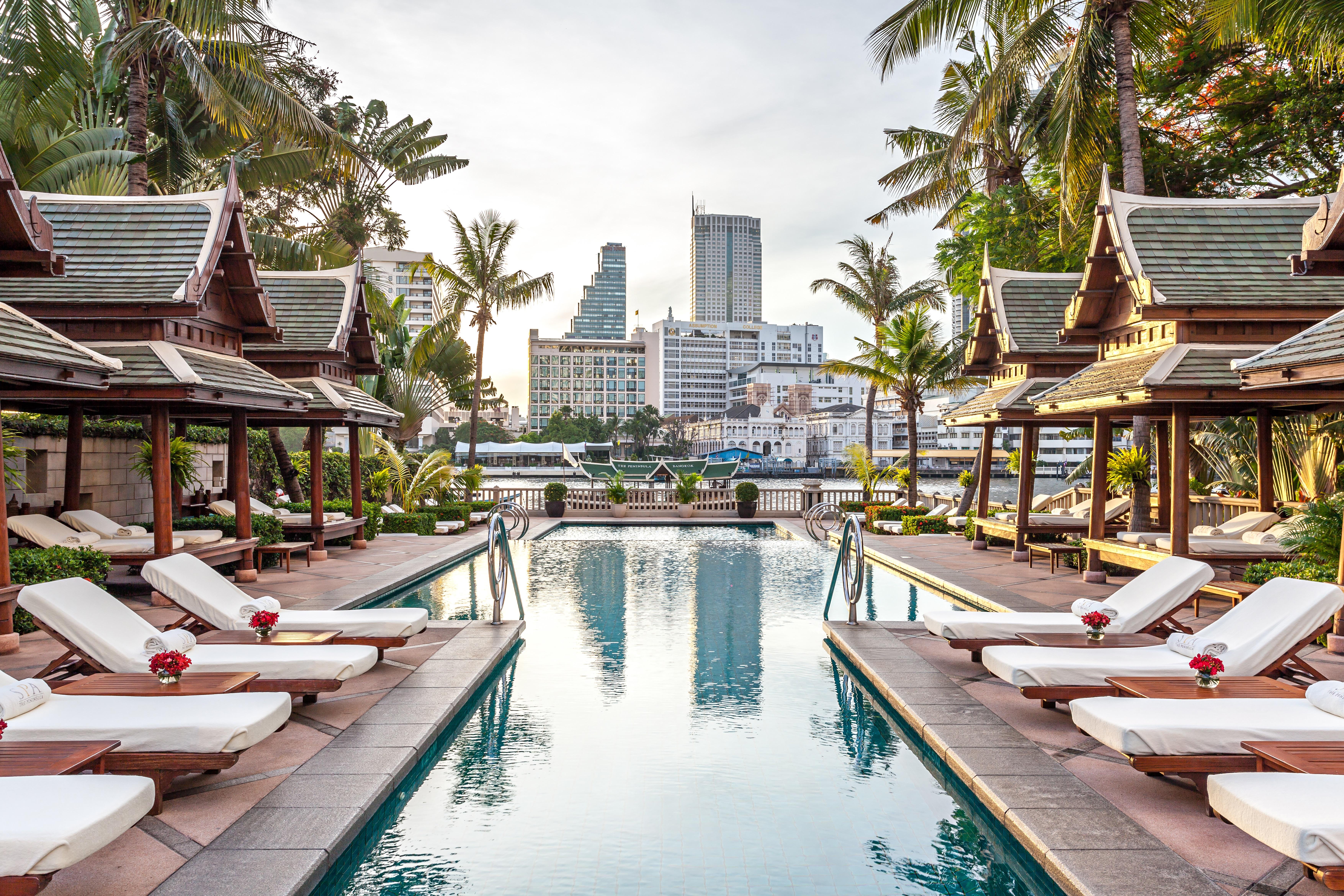 The Peninsula Bangkok Hotel Exterior photo