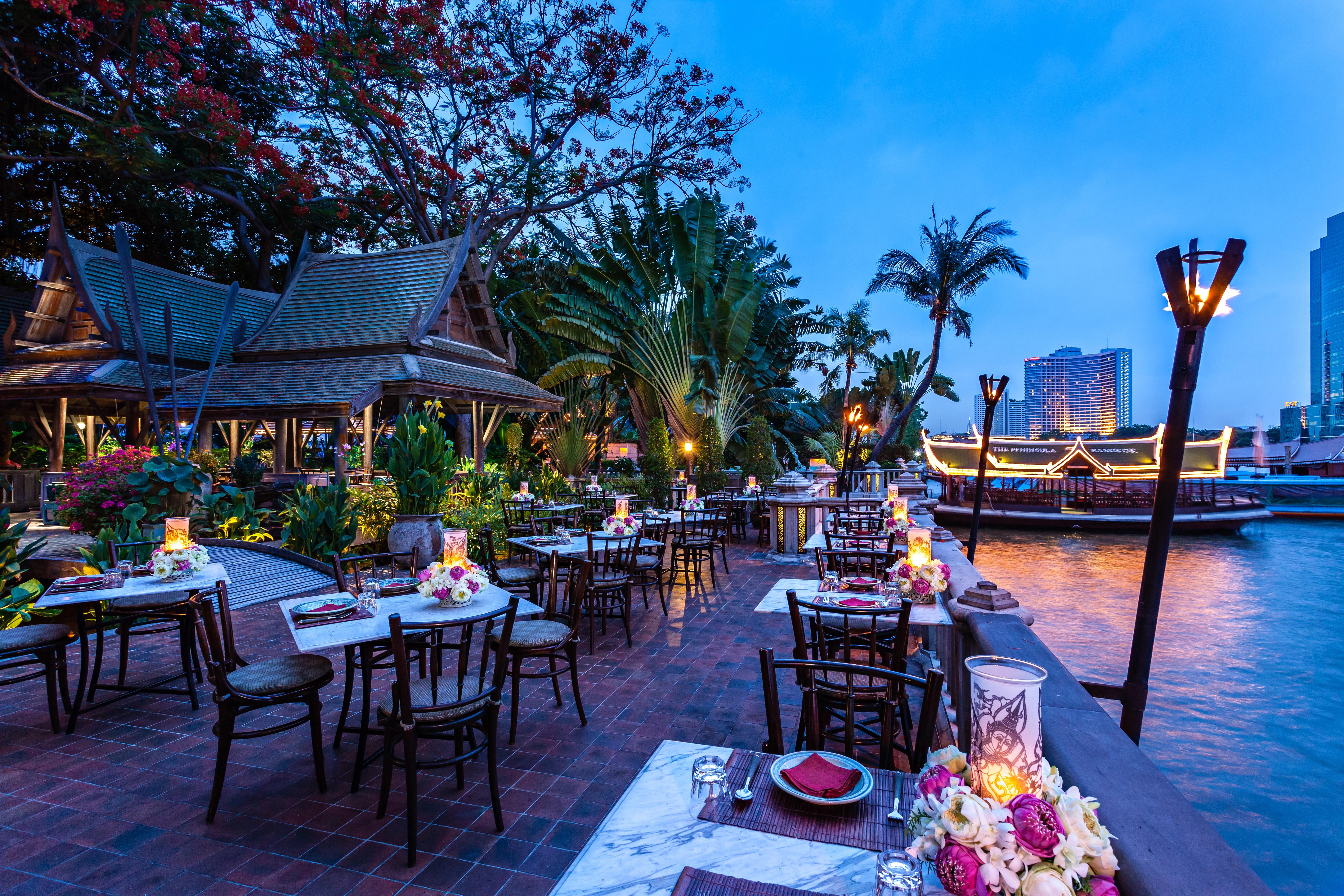 The Peninsula Bangkok Hotel Exterior photo